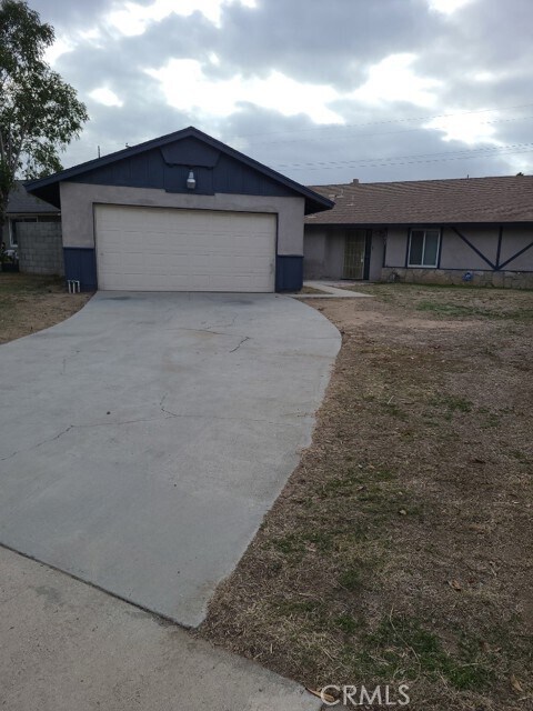 Primary Photo - 25425 Filaree Ave