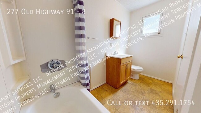 Building Photo - Parowan Studio Apartment