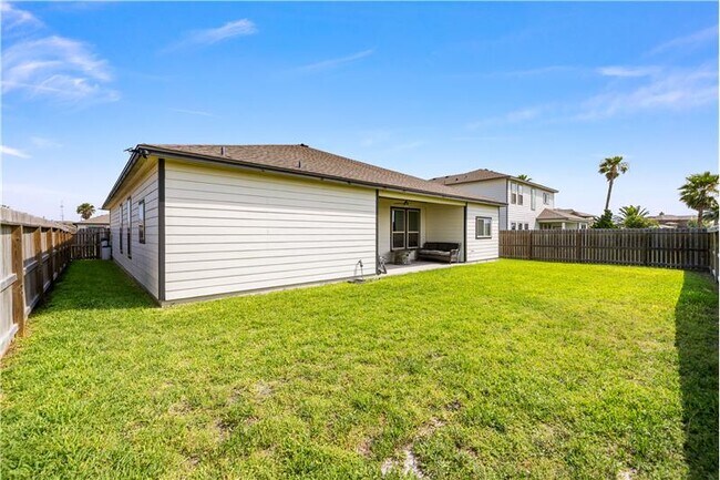 Building Photo - 7721 Dove Holw Dr