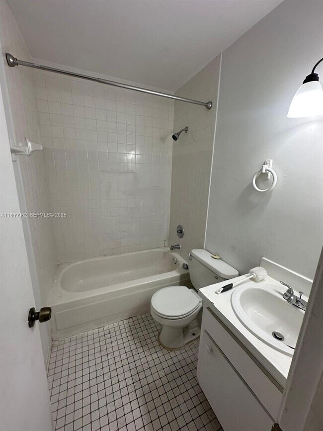 Building Photo - 7555 SW 153rd Pl