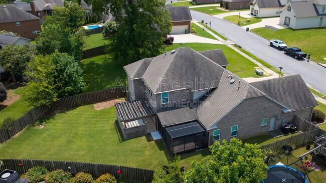 Building Photo - 1924 Wyngate Loop