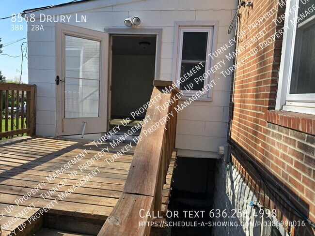 Building Photo - 8548 Drury Ln