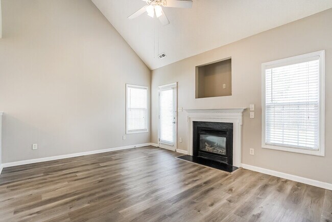 Building Photo - 108 Acropolis Pl