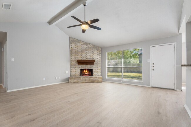 Building Photo - 3738 Clear Falls Dr