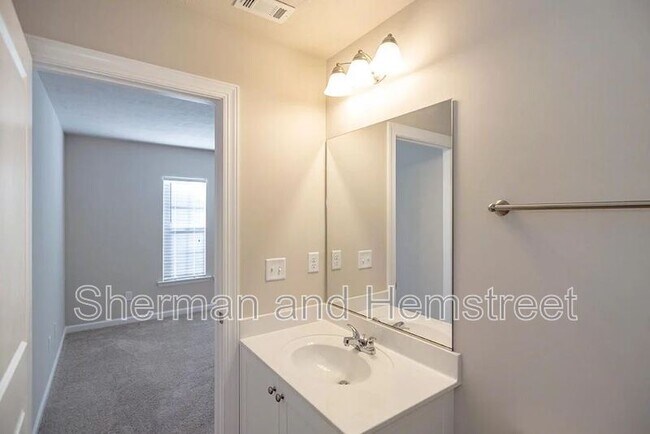 Building Photo - 1204 Joiner Cir