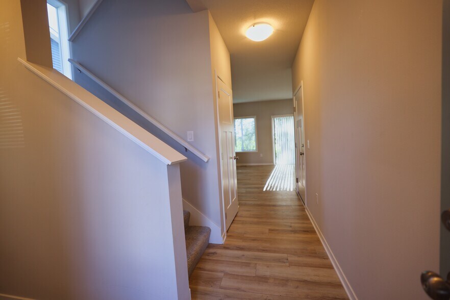 Building Photo - 4728 167th St