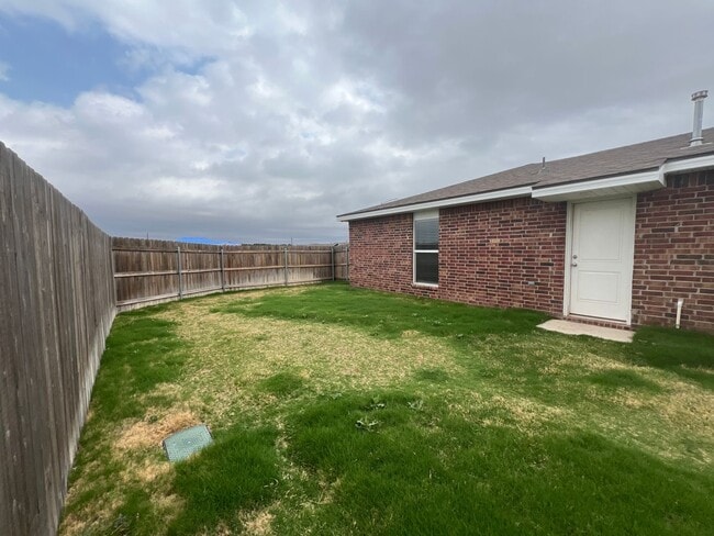 Building Photo - Available June in Frenship ISD: 3-Bedroom, 2-Bath Home!