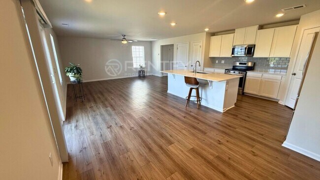 Building Photo - 2802 Legacy Rdg Ln