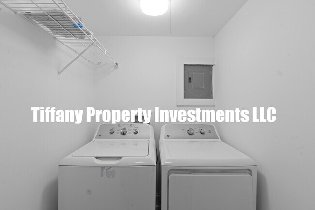 Building Photo - 119 N Jack St