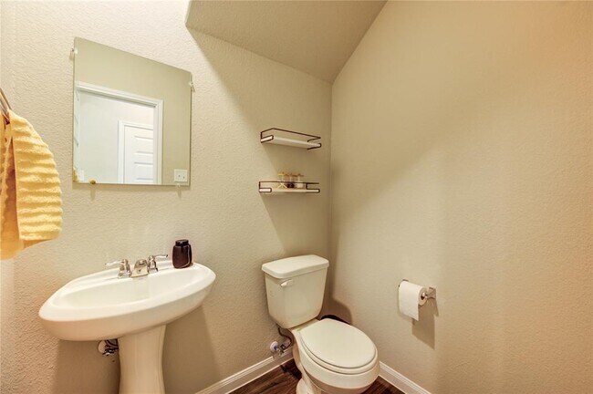 Building Photo - 2404 Shellcracker Dr