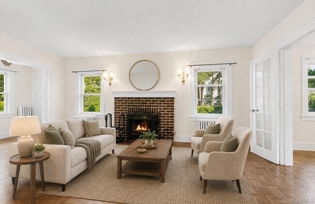 Building Photo - 15 Ferncliff Rd