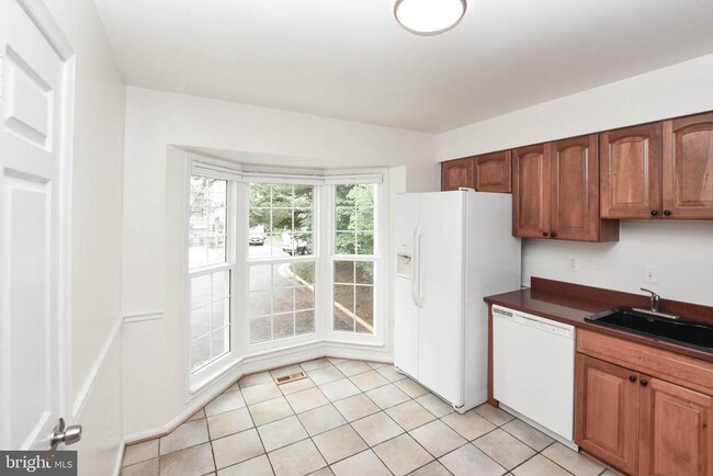 Building Photo - 5843 Wye Oak Commons Ct