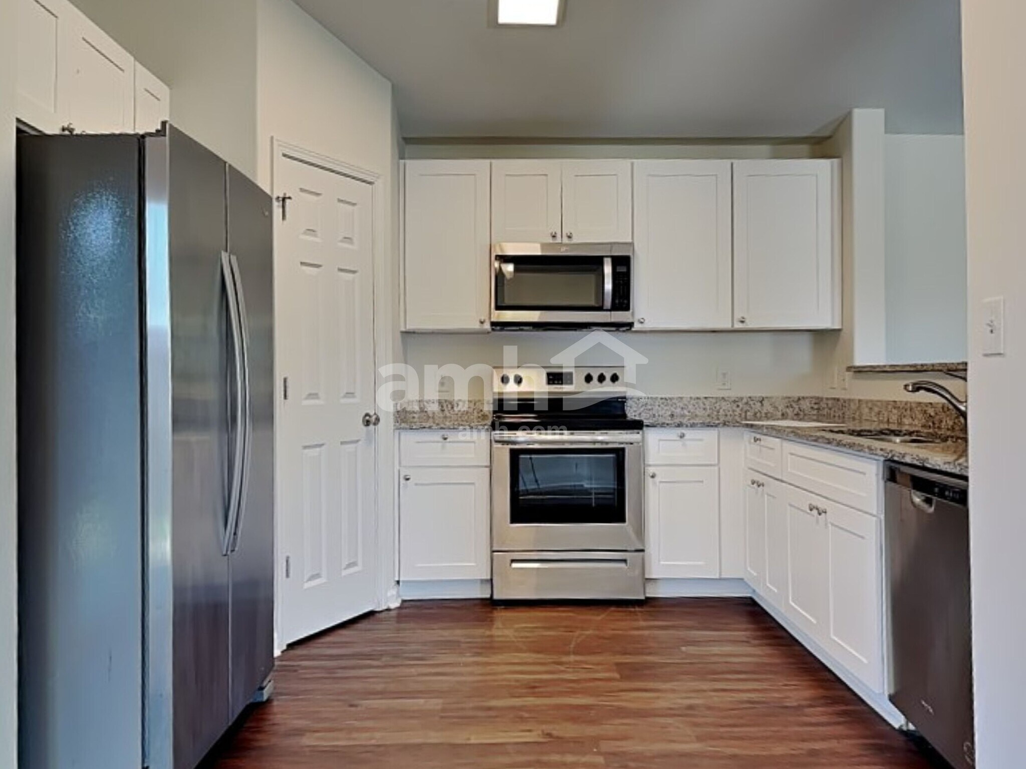 Building Photo - 132 Spring Lakes Dr