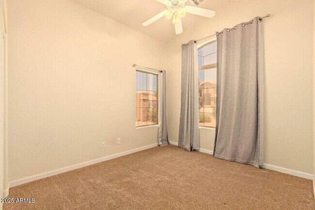 Building Photo - 1448 N Sierra Heights