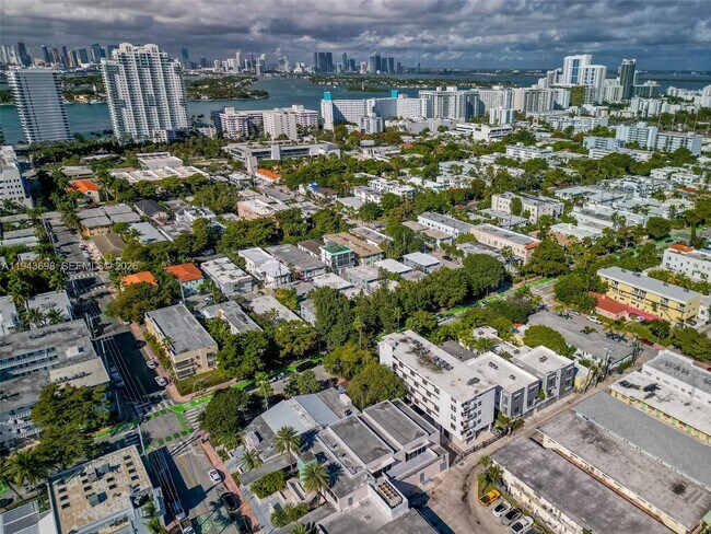 Building Photo - 631 Jefferson Ave