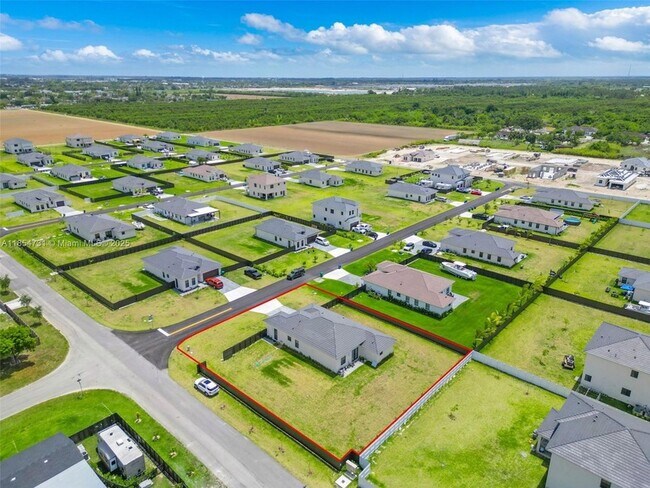 Building Photo - 32206 SW 196th Ave