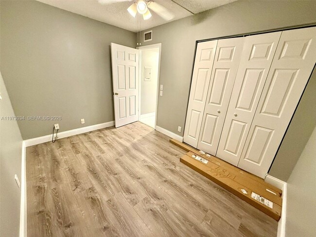 Building Photo - 5220 Las Verdes Cir