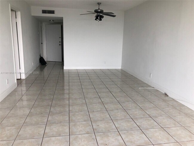 Primary Photo - 2450 NE 135th St