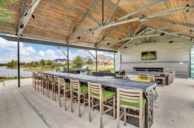 Building Photo - 908 Lamp Post Ln