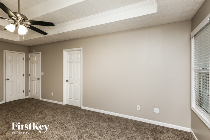 Building Photo - 520 Greenfield Dr