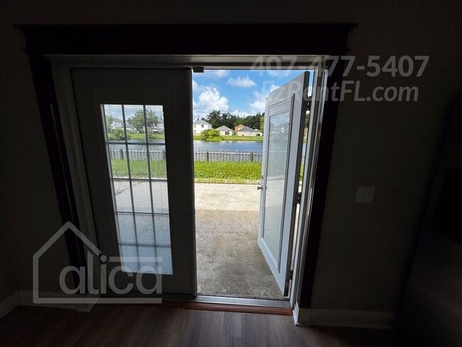 Building Photo - 6581 Gentle Oaks Dr S