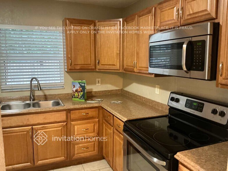 Building Photo - 4011 36th St W