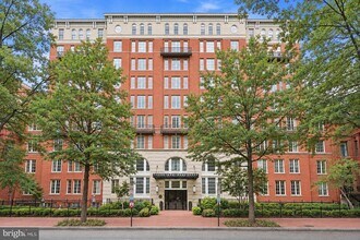 Building Photo - 1441 Rhode Island Ave NE