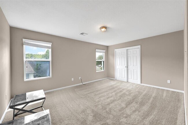 Building Photo - 3007 Apple Dale Dr