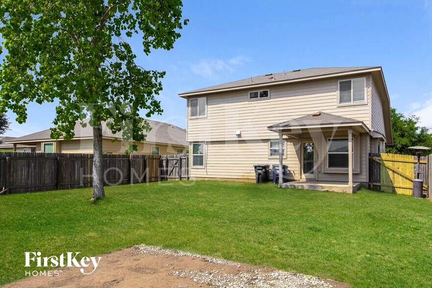 Building Photo - 2138 Brinkley Dr