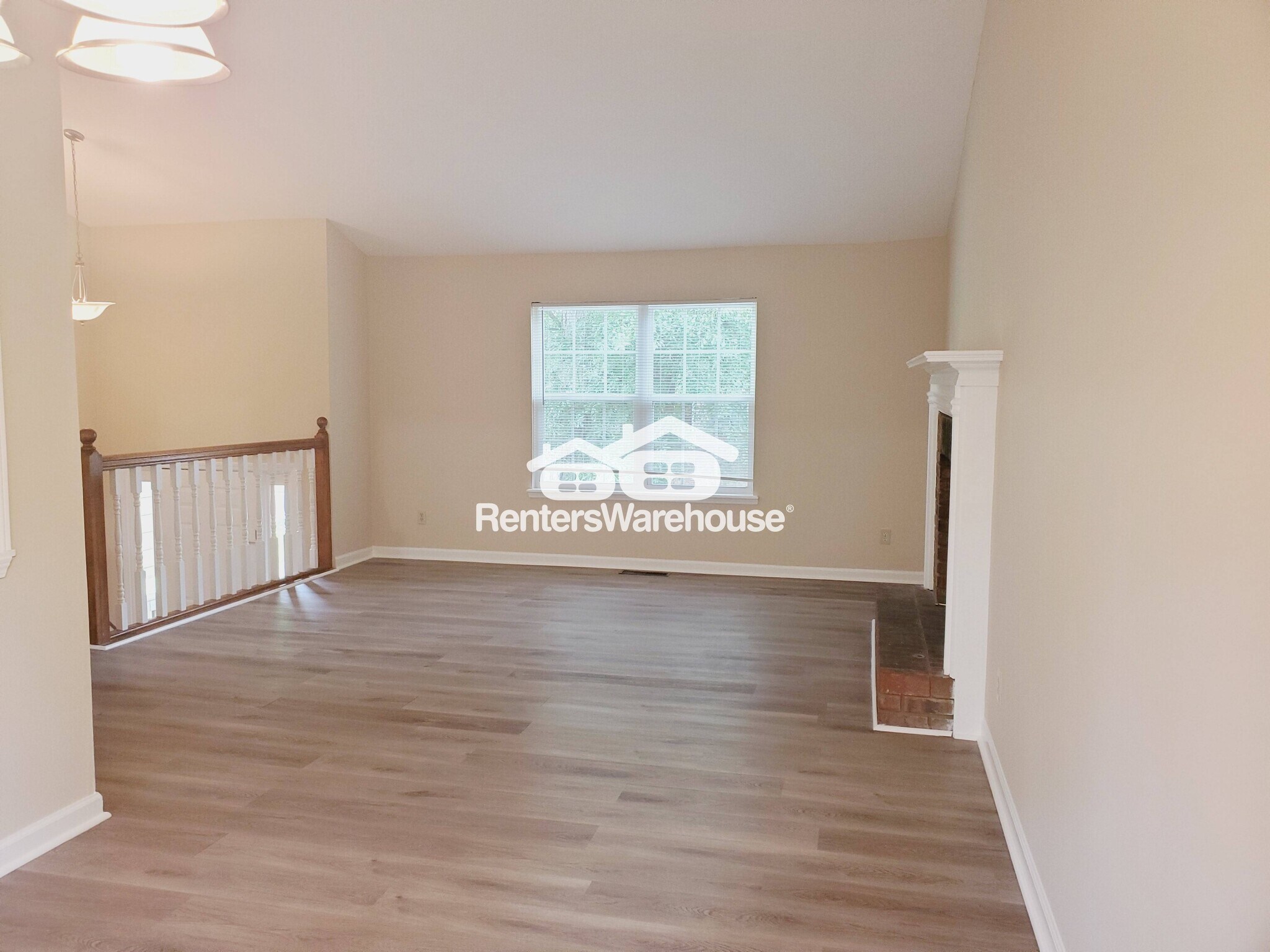 Building Photo - 2531 Country Lake Cir