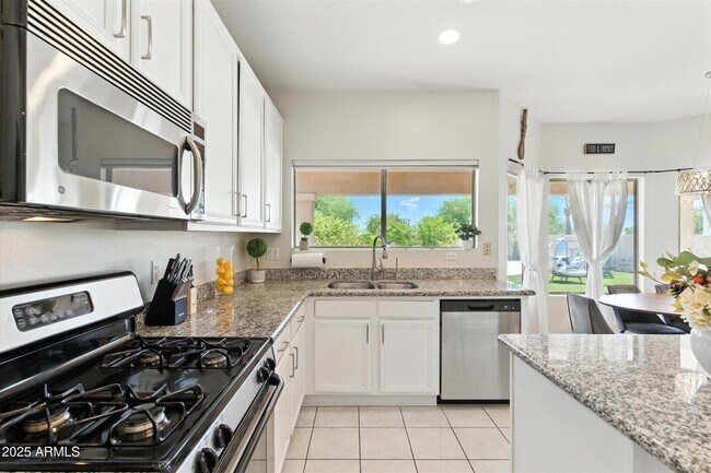 Building Photo - 8083 E Michelle Dr