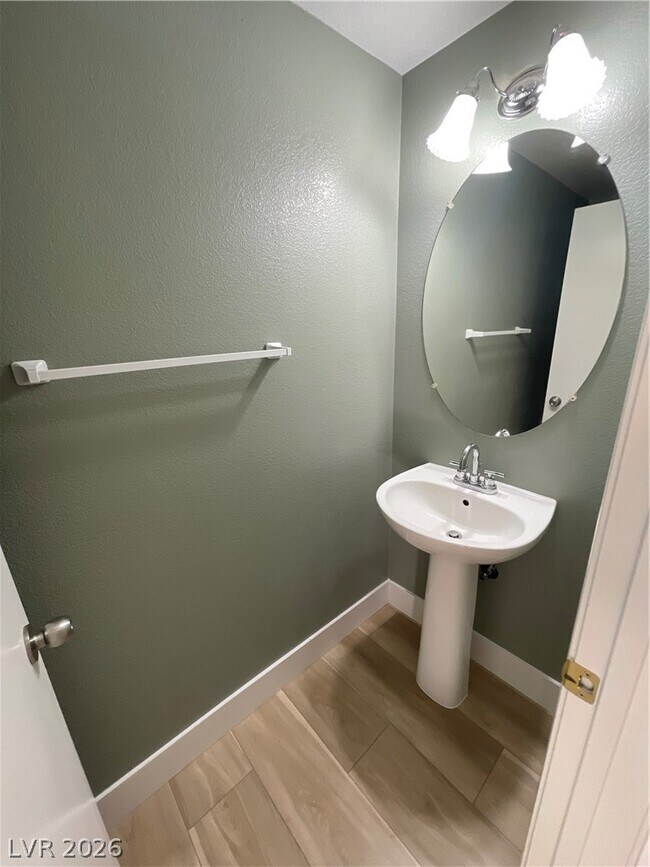 Building Photo - 5848 Red Dawn St