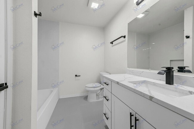 Building Photo - 207 Pate Orr Rd S