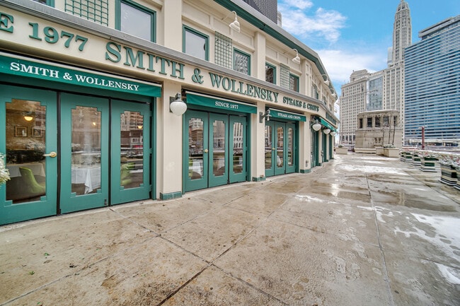 Building Photo - 300 N State St