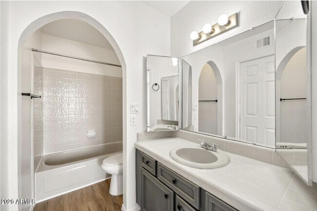 Building Photo - 2848 E Brown Rd