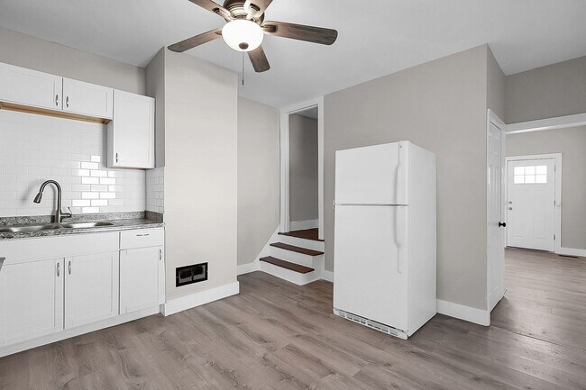 Building Photo - Newly Updated 2 Bedroom Home – Bright, Modern, and Move-In Ready!