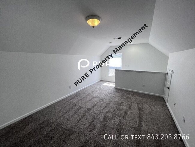 Building Photo - 153 Avonshire Dr