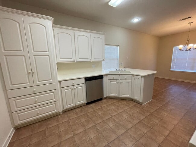 Building Photo - 217 Kirkwood Dr