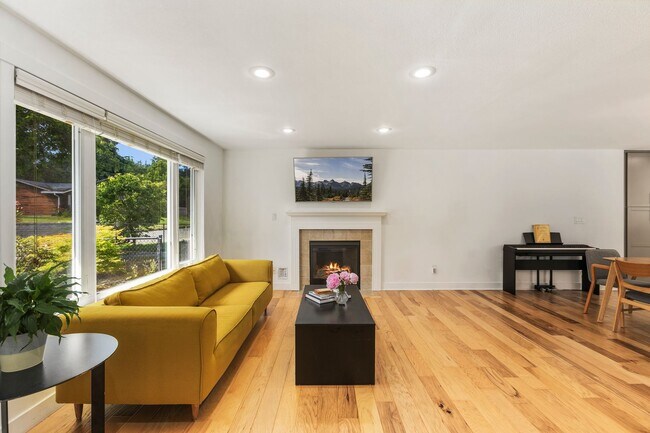 Building Photo - 3Bd/1.5Ba Kirkland Home