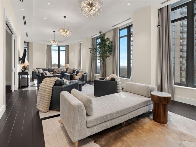 Building Photo - 3376 Peachtree Rd NE