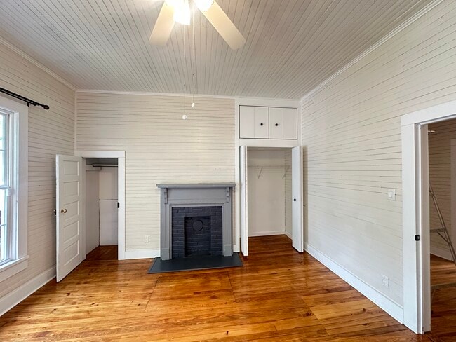 Building Photo - 317 E Wilson Ave
