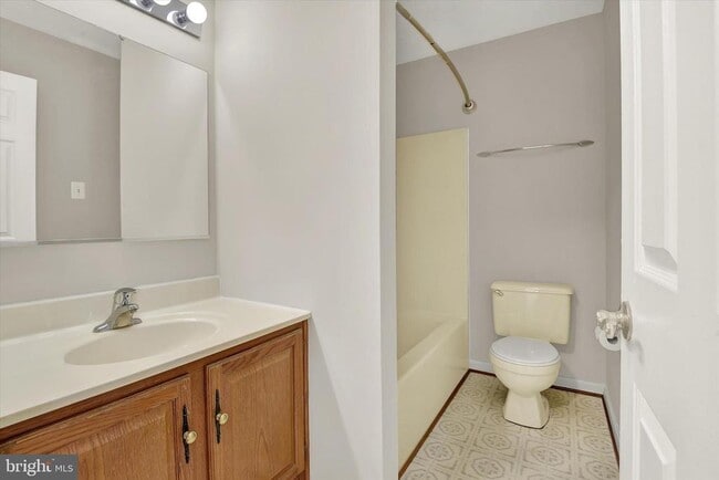 Building Photo - 428 Palmer Terrace