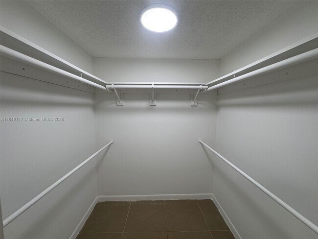 Building Photo - 1830 SW 81st Ave