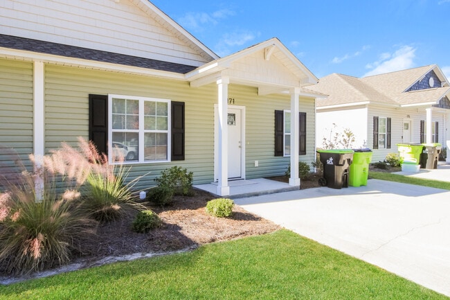 Building Photo - 171 Highlands Glen