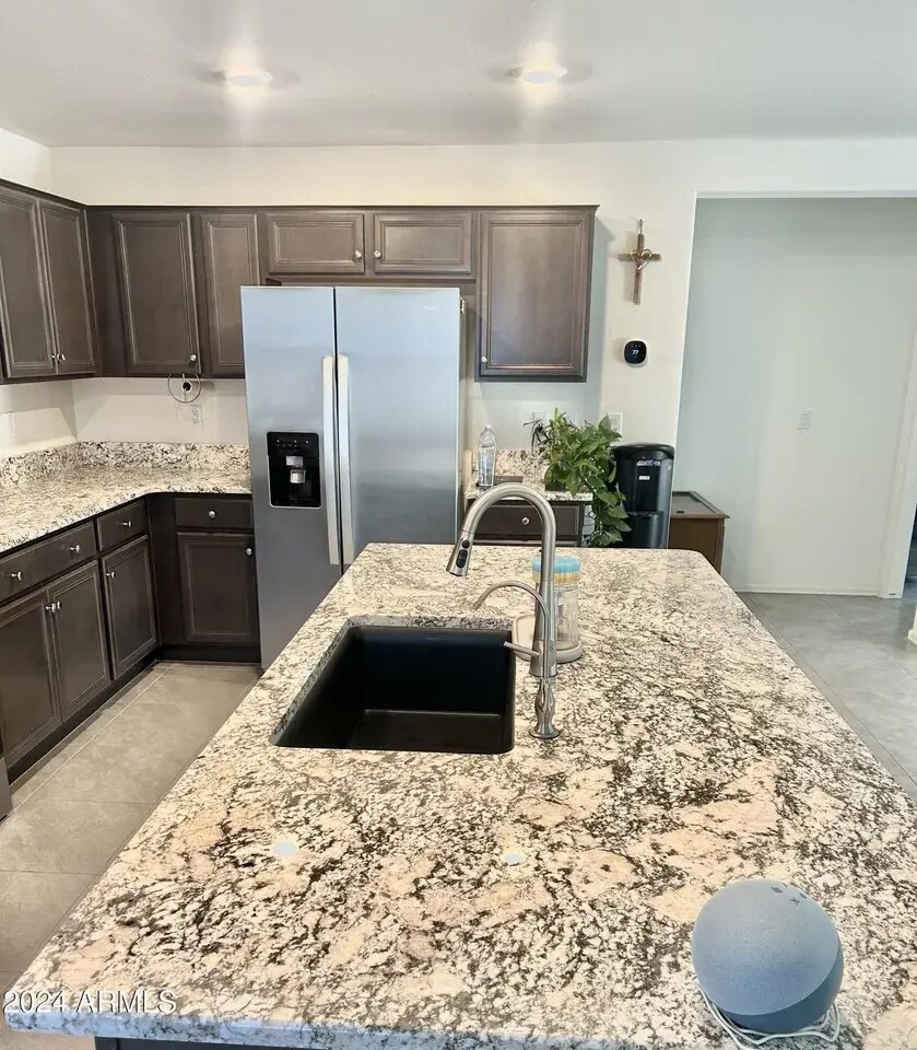 Building Photo - 2923 W Monte Way