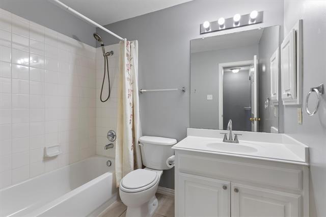 Building Photo - 5701 Chippewa Trail