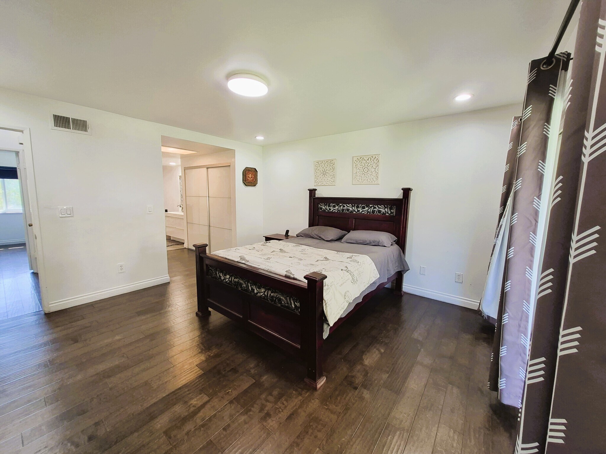 Building Photo - 5313 Sevilla Ct