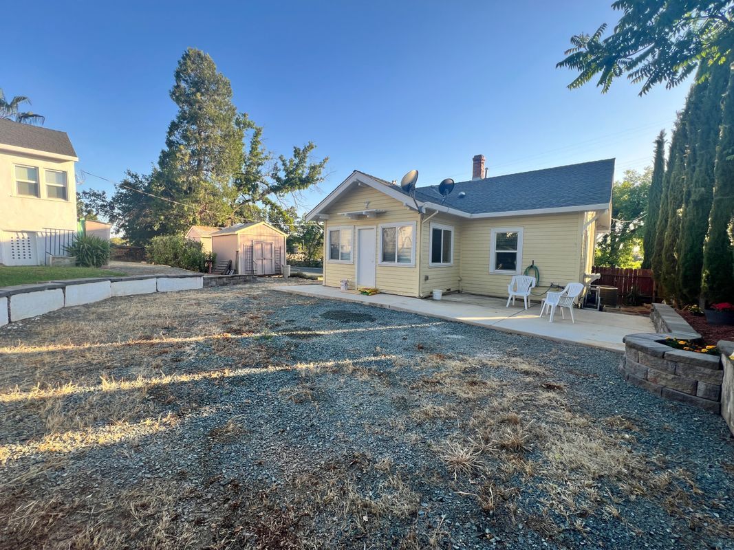 Building Photo - 314 S Arroyo Seco St