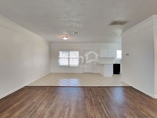 Building Photo - 9116 Dolphin Cir