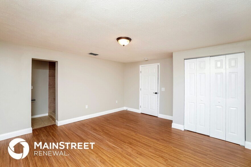 Building Photo - 8729 Sabal Way